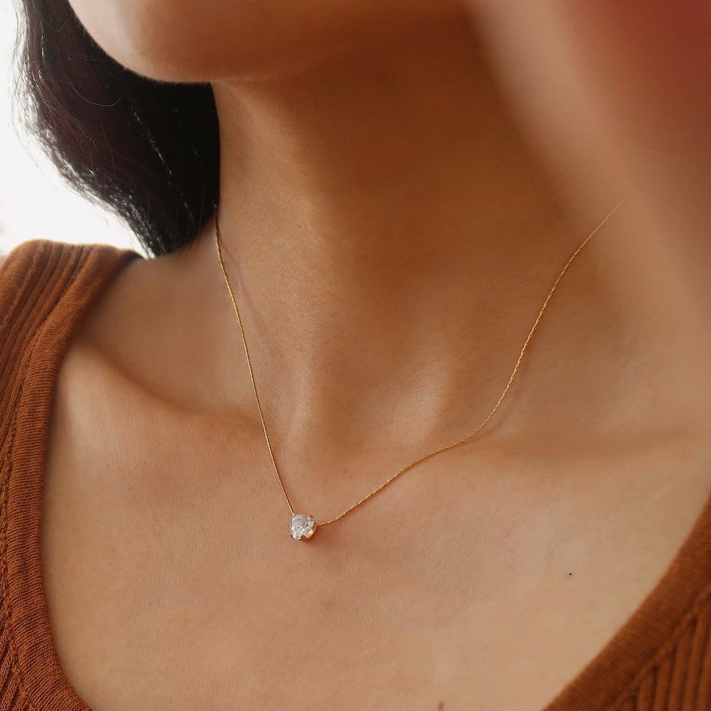 Simple Super Zircon Heart-shaped Clavicle Necklace