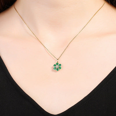 Temperament Entry Lux Emerald Flower-shaped Colored Gems Pendant